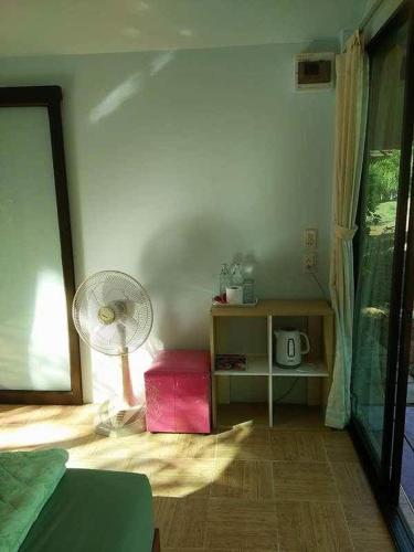 พื้นที่นั่งเล่นของ Baanrai Saiyoknoi Resort