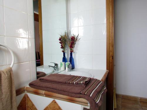 Ένα μπάνιο στο Apartamentos Rurales Azabal, LAS HURDES, ATR-CC-00260