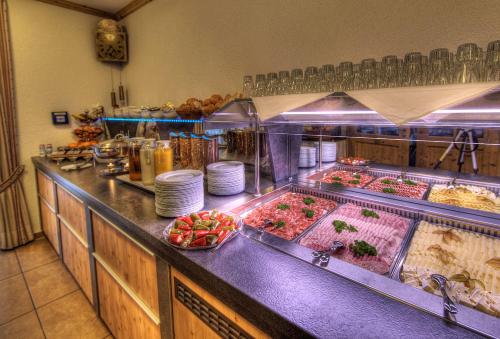 Jídlo v hotelu nebo okolí