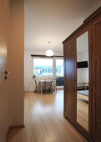 Kawalerka cynamonowa