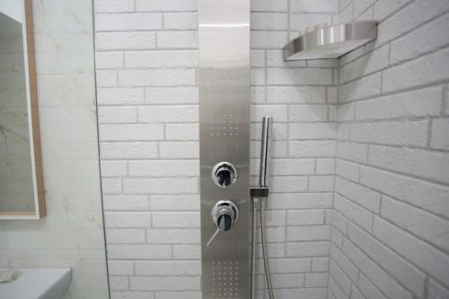 Bilik mandi di Hotel Vergilius Billia