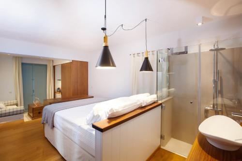 Kúpeľňa v ubytovaní Lithos Guesthouse Kardamili