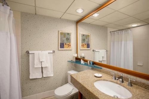 Kylpyhuone majoituspaikassa Crowne Plaza San Francisco Airport, an IHG Hotel