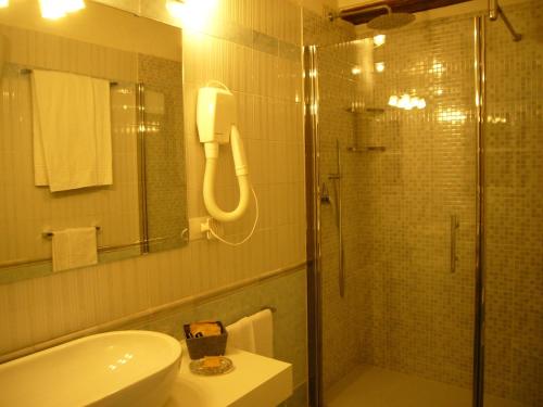 Un baño de Mulino Di Quercegrossa