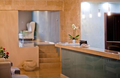 Ένα μπάνιο στο Ornela Beach Resort & Villas
