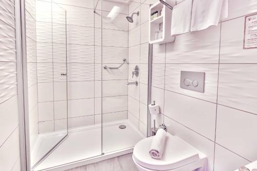 Ванная комната в Olea Nova Hotel