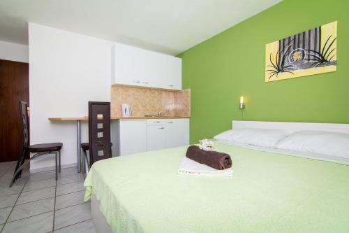 Apartments Ilak
