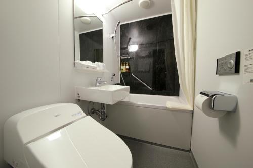 Ένα μπάνιο στο The Hedistar Hotel Narita