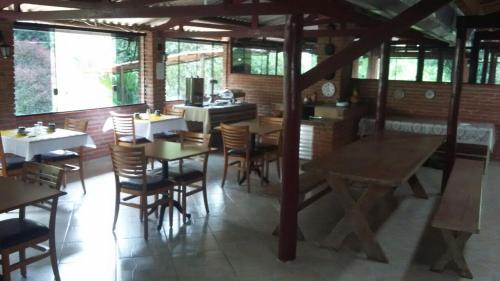 Restoran atau tempat lain untuk makan di Abaete Pousada da Estancia