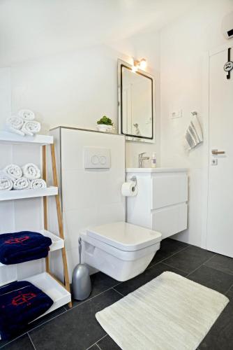 Apartment Holiday in Podstrana