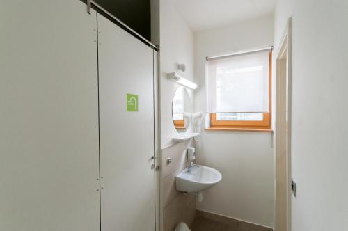 Koupelna v ubytování CUBE central rooms for 2