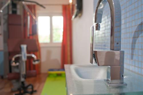 Ένα μπάνιο στο Villa Konstanze