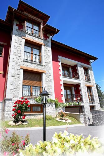 Hotel Rurales Viña (España Cangas de Onís) - Booking.com