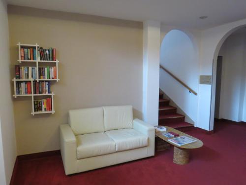 The library in the hotel