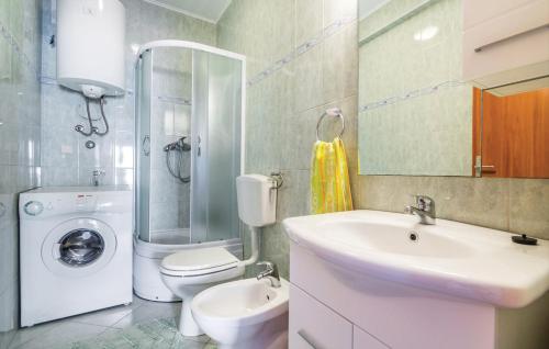 Kúpeľňa v ubytovaní Apartments Valiza III Large apartment - 3 bedrooms and parking space i Apartments Valiza IV