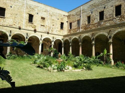 Κήπος έξω από το Kasbah San Francesco