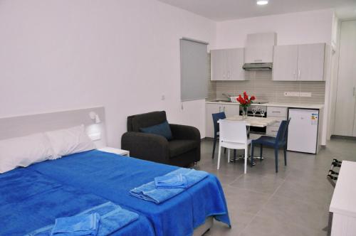 Η κουζίνα ή μικρή κουζίνα στο Kaos Hotel Apartments