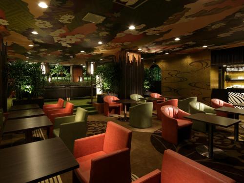 Lounge nebo bar v ubytování Centurion Hotel Ueno