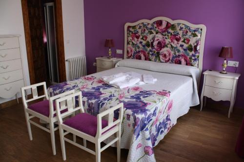 Postel nebo postele na pokoji v ubytování Casa Yedra
