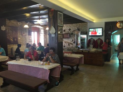Tetamu yang menginap di BNB Njeguska sijela