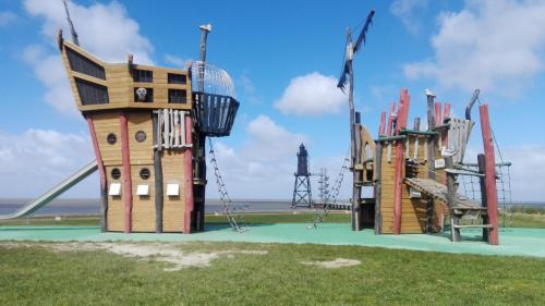 Zona de juegos infantil en Ellie-Ferienhaus Strandräuber - VS1