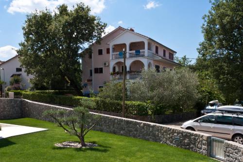 Gallery image of Apartments Katić in Vantačići