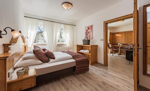 Postel nebo postele na pokoji v ubytování matill - timeless boutique retreat