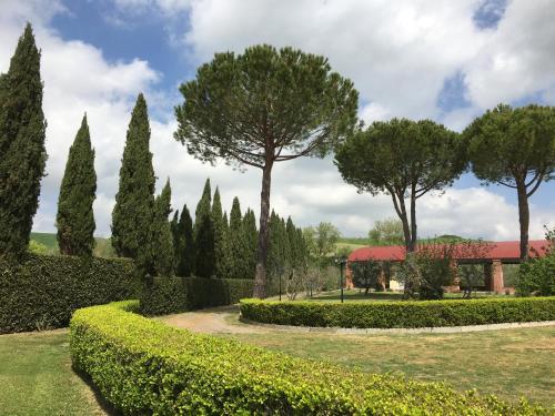 Taman di luar Podere Il Mulino