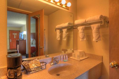 Gallery image of Days Inn By Wyndham Pigeon Forge South in Pigeon Forge