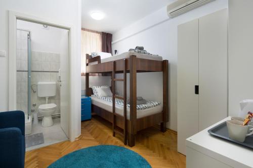 Um banheiro em Hostel Bureau