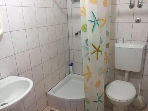 Kúpeľňa v ubytovaní Crveno Zlato