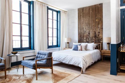 Lokal Hotel Old City Image