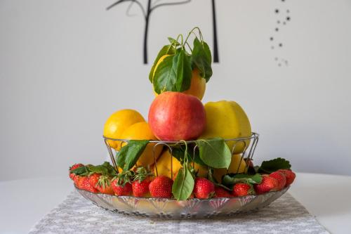 Makanan di atau berdekatan apartmen