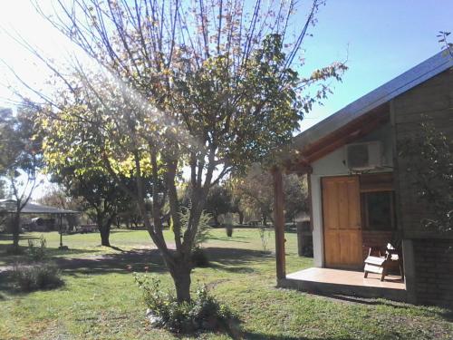 Taman di luar Cabaña La Palloza