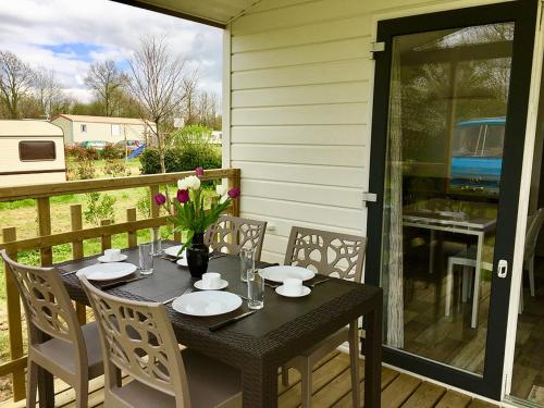 Balkón nebo terasa v ubytování Camping Au Pré de l'Étang