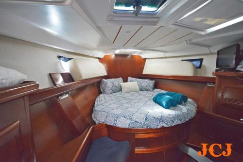 Posezení v ubytování JASMINE CORAL JAY Boutique Boatel Ocean Village