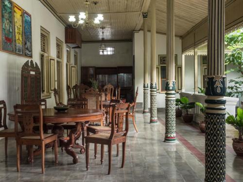 Gallery image of nDalem Natan Royal Heritage in Yogyakarta