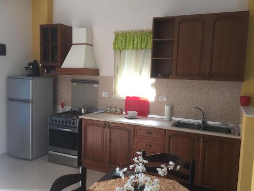 Apartments Villa Brahoにあるキッチンまたは簡易キッチン