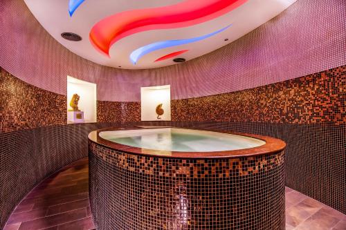 Galería fotográfica de Pegasos Deluxe Beach Hotel en Faliraki