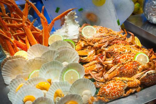 Makanan di atau berdekatan hotel