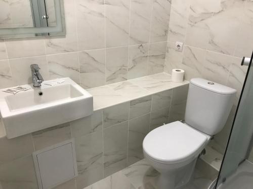 Galian Hotelにあるバスルーム