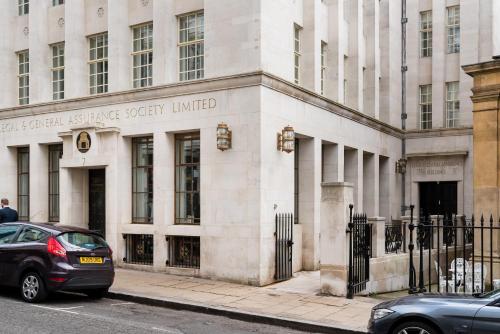 No.8 Waterloo Street photo 58