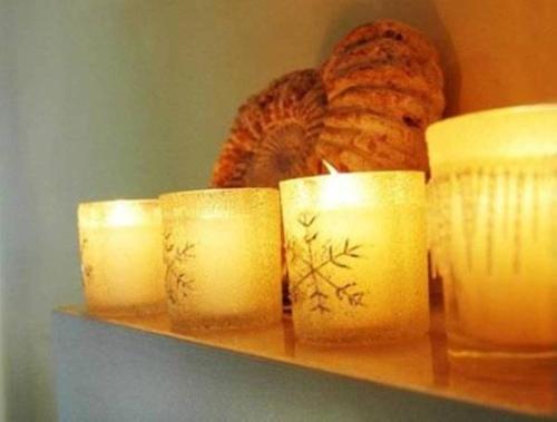 a shelf with candles and some bread on it at Villa Dei Principi Hotel in Terracina