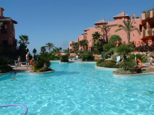 Menara Beach Penthouse Apartment, Estepona – Updated 2023 Prices