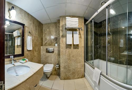 Un baño de Gülhanepark Hotel & Spa