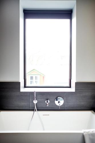 Un baño de ION City Hotel, Reykjavik, a Member of Design Hotels