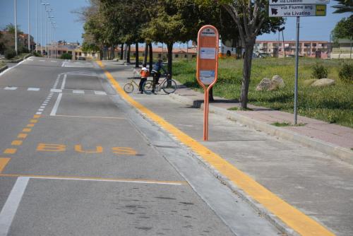 Vélo sur le terrain de l'établissement Giardini e Mare ou dans les environs