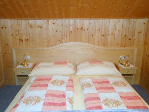 Posteľ alebo postele v izbe v ubytovaní Pension Wald