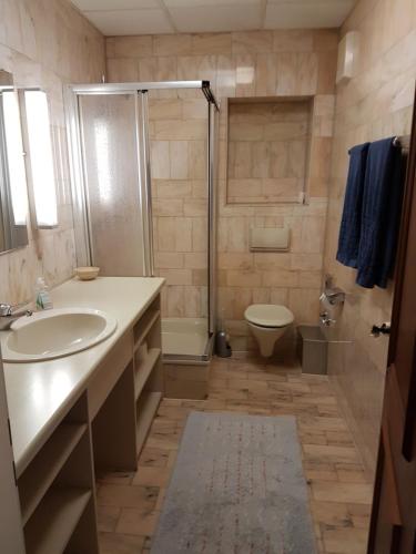 Ein Badezimmer in der Unterkunft Hotel Zum Schwanen