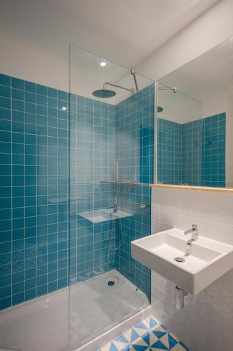 Hostel Conii & Suites Algarveにあるバスルーム